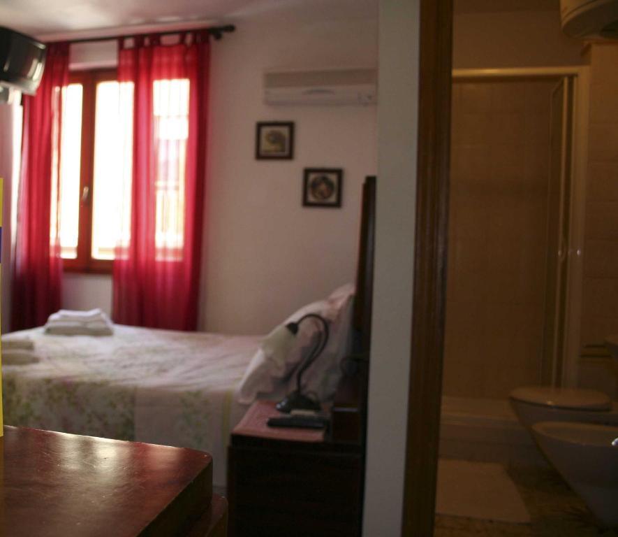 B&B Guest House Il Porto Vecchio Стінтіно Номер фото